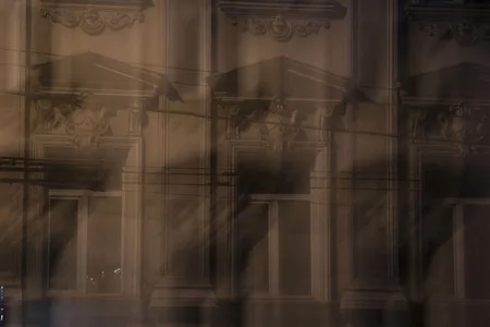 Silence. Silence floats above Moscow. Кадр 10