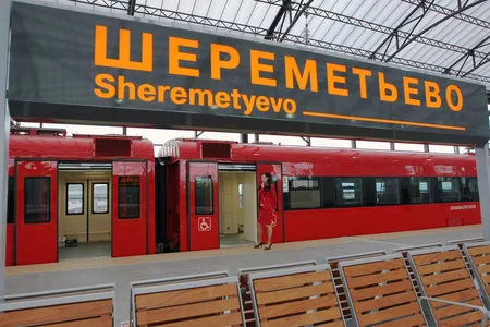 The next stop: Sheremetievo airport. Кадр 5