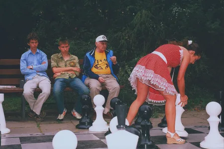 Chess boulevard. Кадр 7