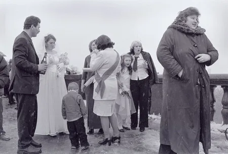 Weddings on Vorobievi Gori. Кадр 8