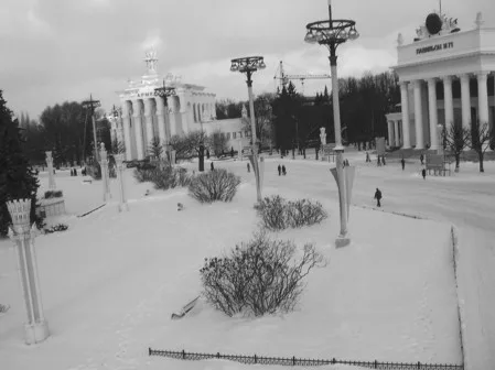 The all-Union Exhibition Center. Weightlessness. Кадр 5
