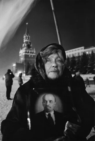 Our 1990s. A Time of Changes. Кадр 9