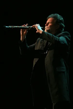 In private with oboe. Кадр 9