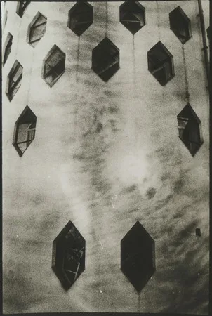 New photographs of vanishing buildings. Кадр 13