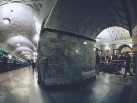 The underground. Decorative excesses of the fifties. Кадр 3
