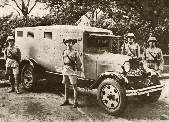 Русские в Шанхае. 1930-е годы. Кадр 16
