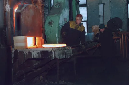 Лианозовский электромеханический завод. Кадр 12