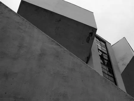 Avant guarde in the Moscow Architecture. Кадр 1