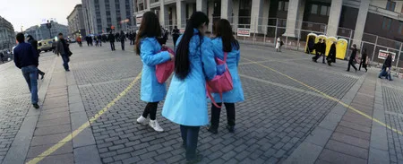 People in different. Кадр 8