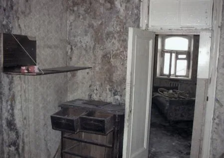 On ruins of a profitable house on Neglinka. Кадр 2