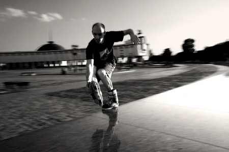 Sliding on the edge. Кадр 12