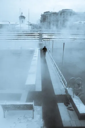 Moscow. Swimming pool. Frost. Кадр 1