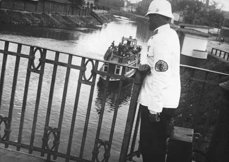 From a history of the Moscow militia. Кадр 9