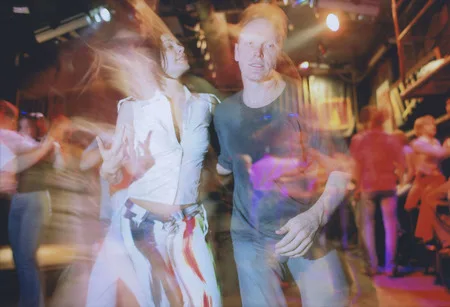 Let’s dance. Кадр 3