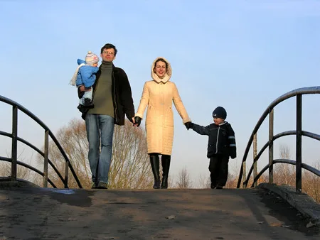 Family. Кадр 3