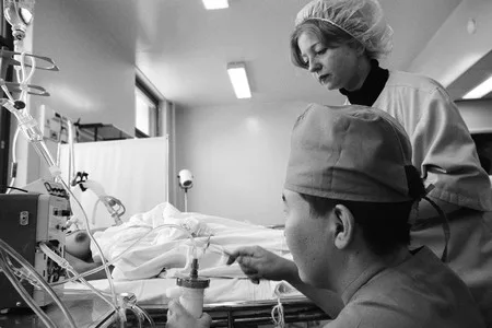 Guardian-Angels. Scientific and Research Institute of the First aid named by Sklifosovskiy,intensive care un. Кадр 2