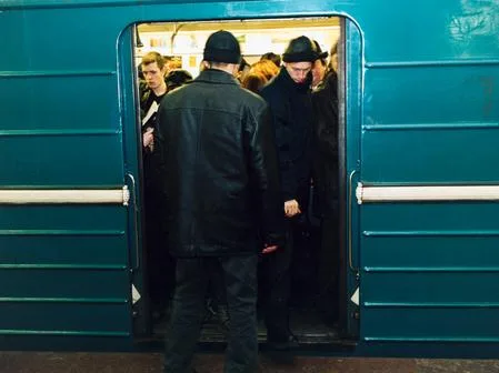 Перпетуум-мобиле, или 24 случайные встречи в метро. Кадр 1