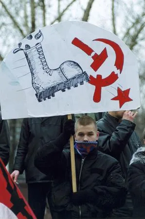 Митинг Скинхедов. Кадр 1