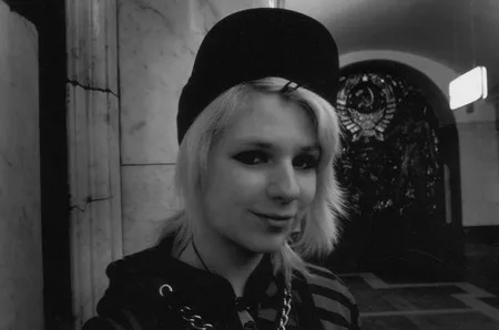 Faces in a subway. Кадр 7