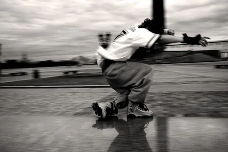 Sliding on the edge. Кадр 6