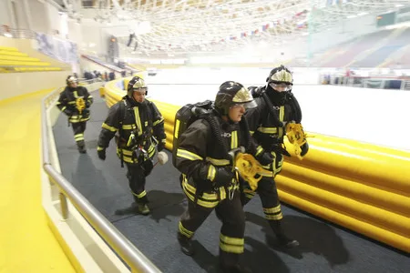 An alarm sounds Practical exercises of EMERCOM of Russia. Кадр 8