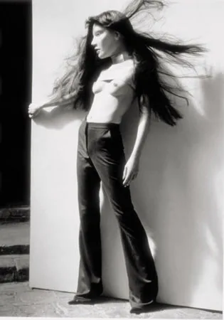 The Model and Her Metamorphoses. Кадр 16