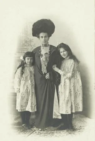 Children’s fashion 100 years ago. Кадр 4