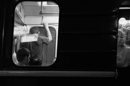 Underground. Кадр 13
