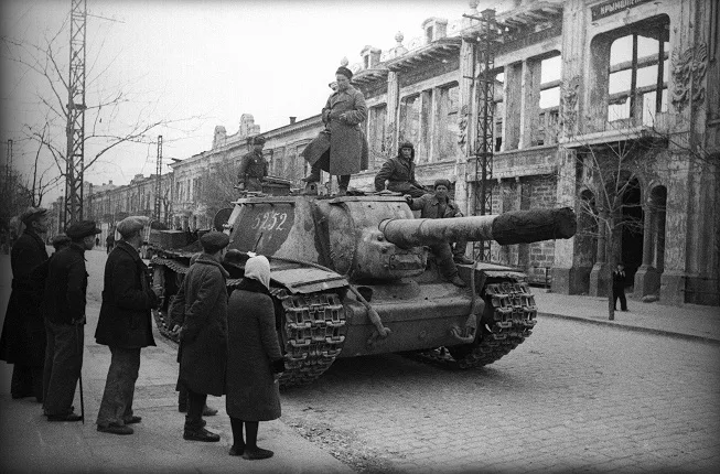 Крымская весна. Год 1944. Кадр 4