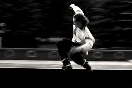 Sliding on the edge. Кадр 9