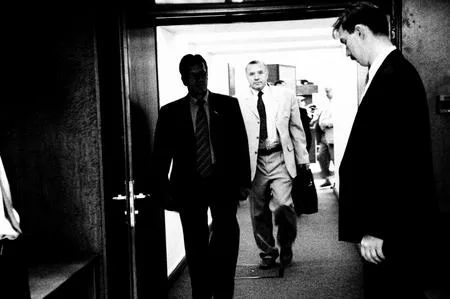 From a hall of session. Кадр 33