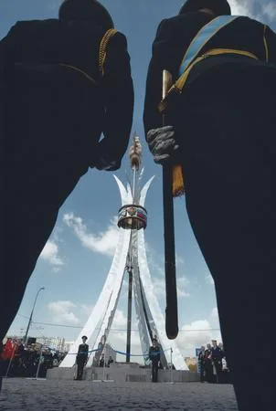 Monumental life of capital. Кадр 11