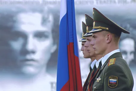 Moscow in epaulets. Кадр 4