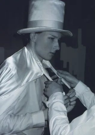 Актеры студенческого театра Мгу на премьере новогоднего спектакля посвященного 250-летию Университета. Кадр 2