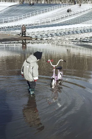 Москва. Зона отдыха. Апрель. Кадр 4