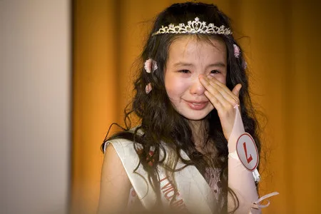 Best child model - backstage. Кадр 14