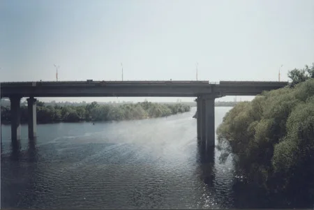 Bridges. Кадр 10