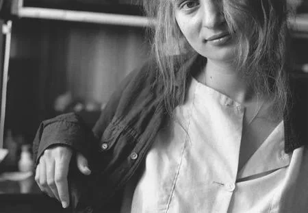 Mood of the woman. Кадр 3