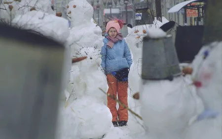 Snow people. Кадр 1