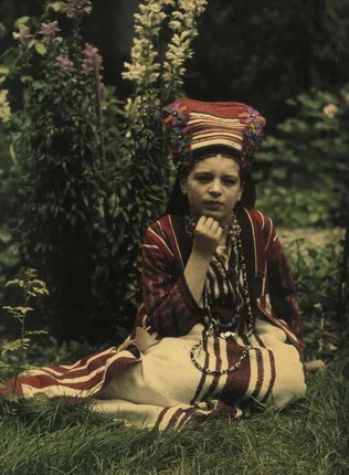 Повседневная жизнь дворянской семьи в фотографиях Петра Веденисова. 1909-1914. Кадр 4