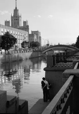 Embankment. Кадр 11