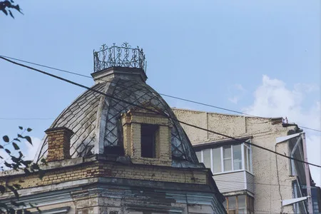 The roofs. Кадр 10