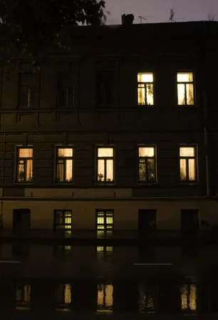 Московских окон негасимый свет. Кадр 10