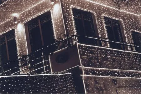 Lights. Кадр 13