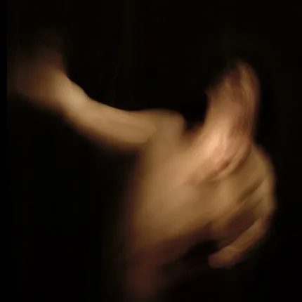 Absence, the light of memories. Molly's Room. Кадр 2