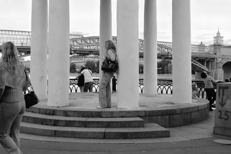 Embankment. Кадр 10