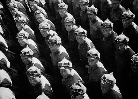 A New Look at Russian Photography, 1910s-1940s. Between Pictorialism and Constructivism. Кадр 6