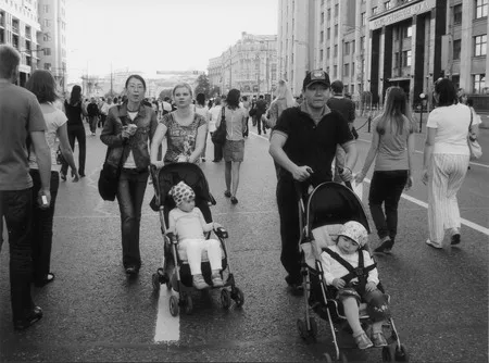 Lively Tverskaya street. Кадр 3