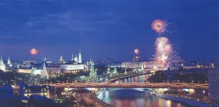 6 часов на Храме Христа Спасителя. Кадр 2