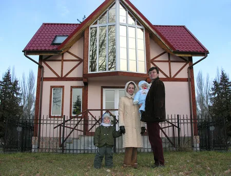 Family. Кадр 2
